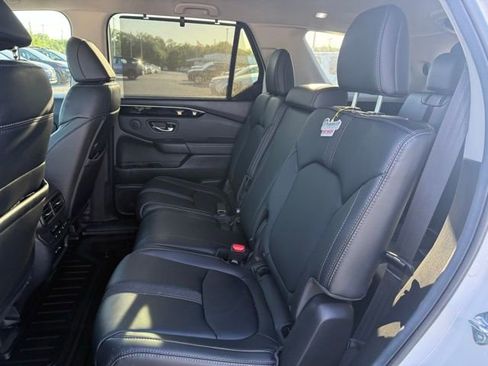 Used 2025 Honda Pilot EX-L image 30