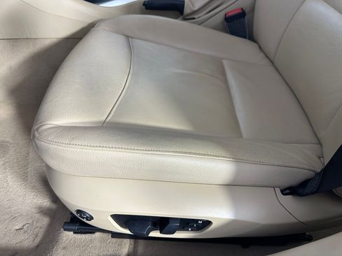 Used 2015 BMW X1 sDrive28i image 11