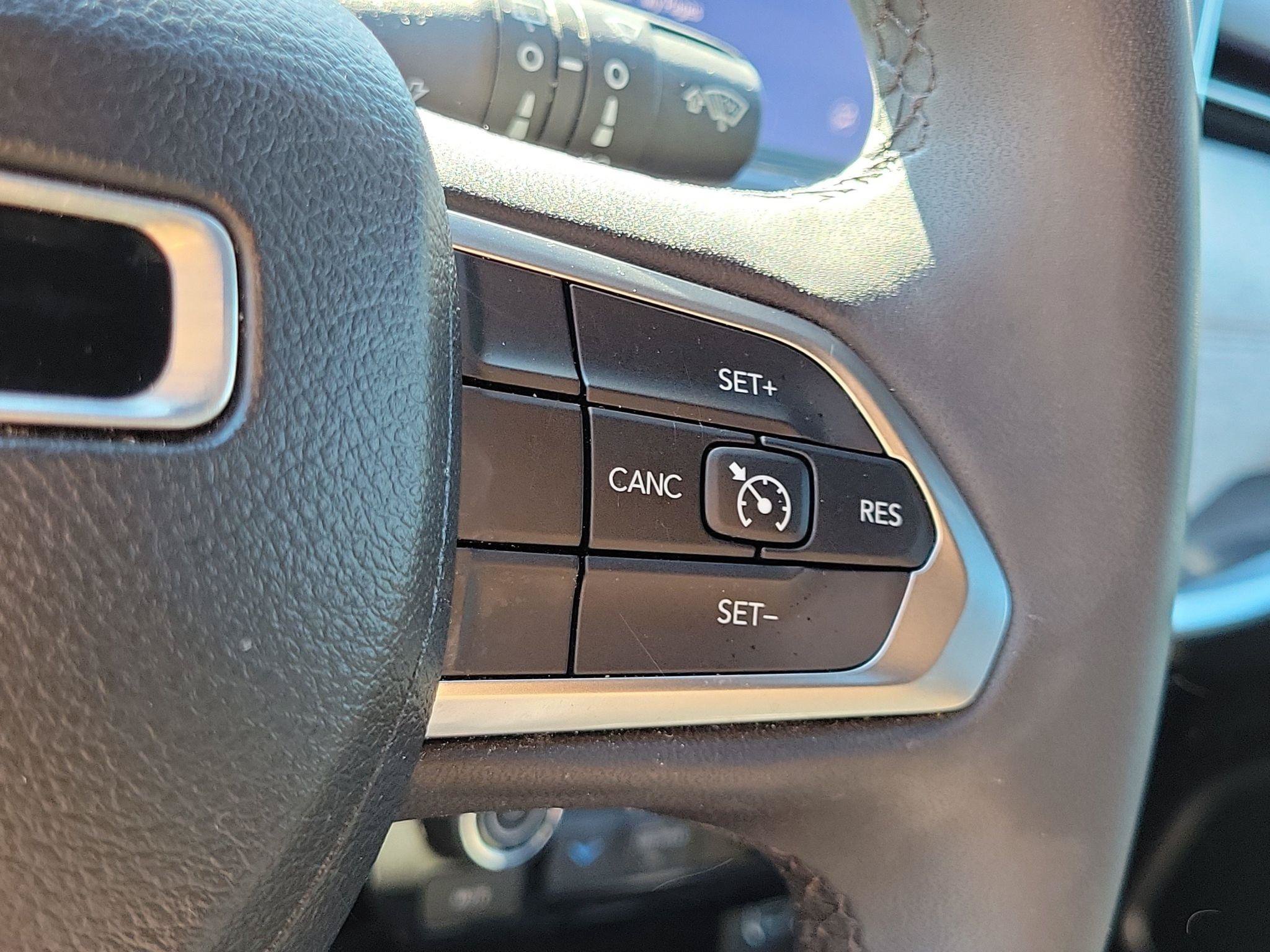 Used 2023 Jeep Compass Latitude AWD/4WD image 12