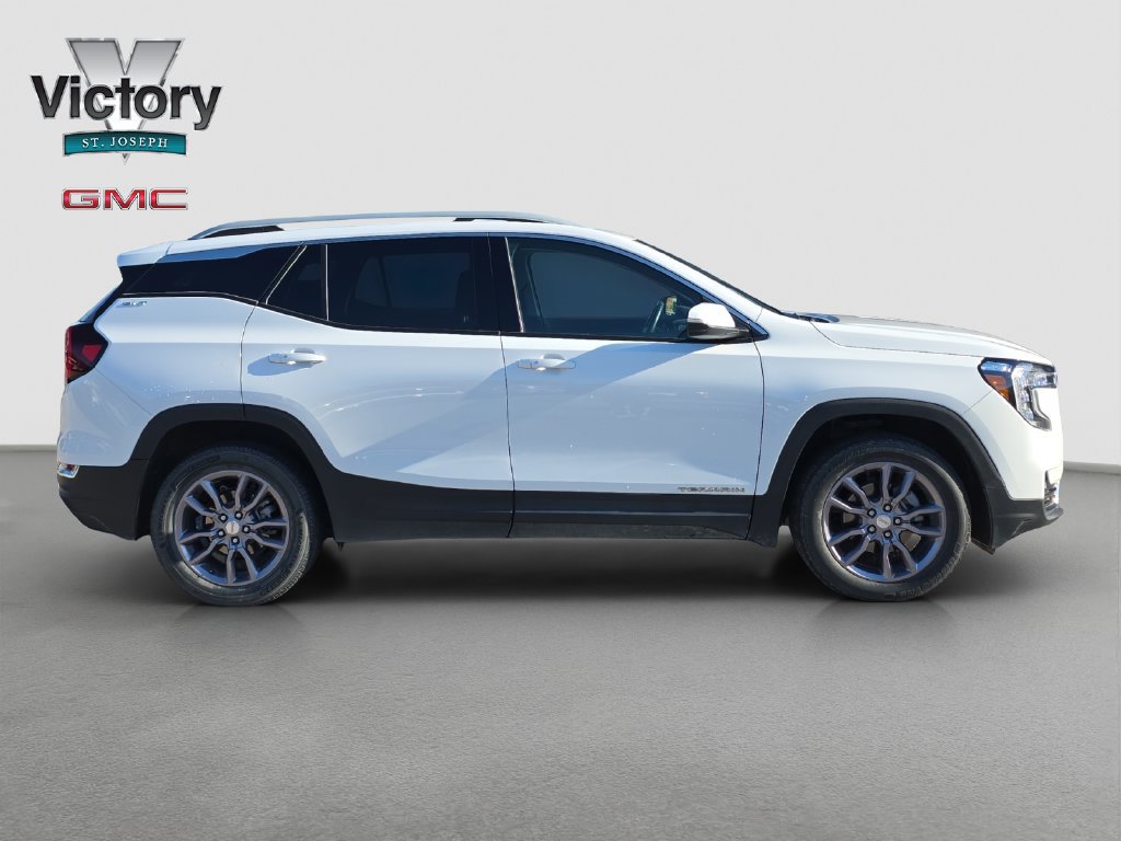 Used 2023 GMC Terrain SLT AWD/4WD image 19