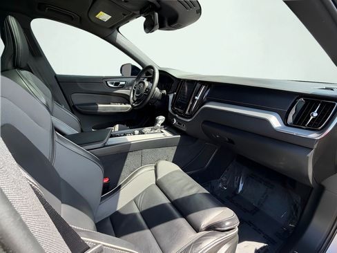 Used 2020 Volvo XC60 T5 R-Design FWD image 34
