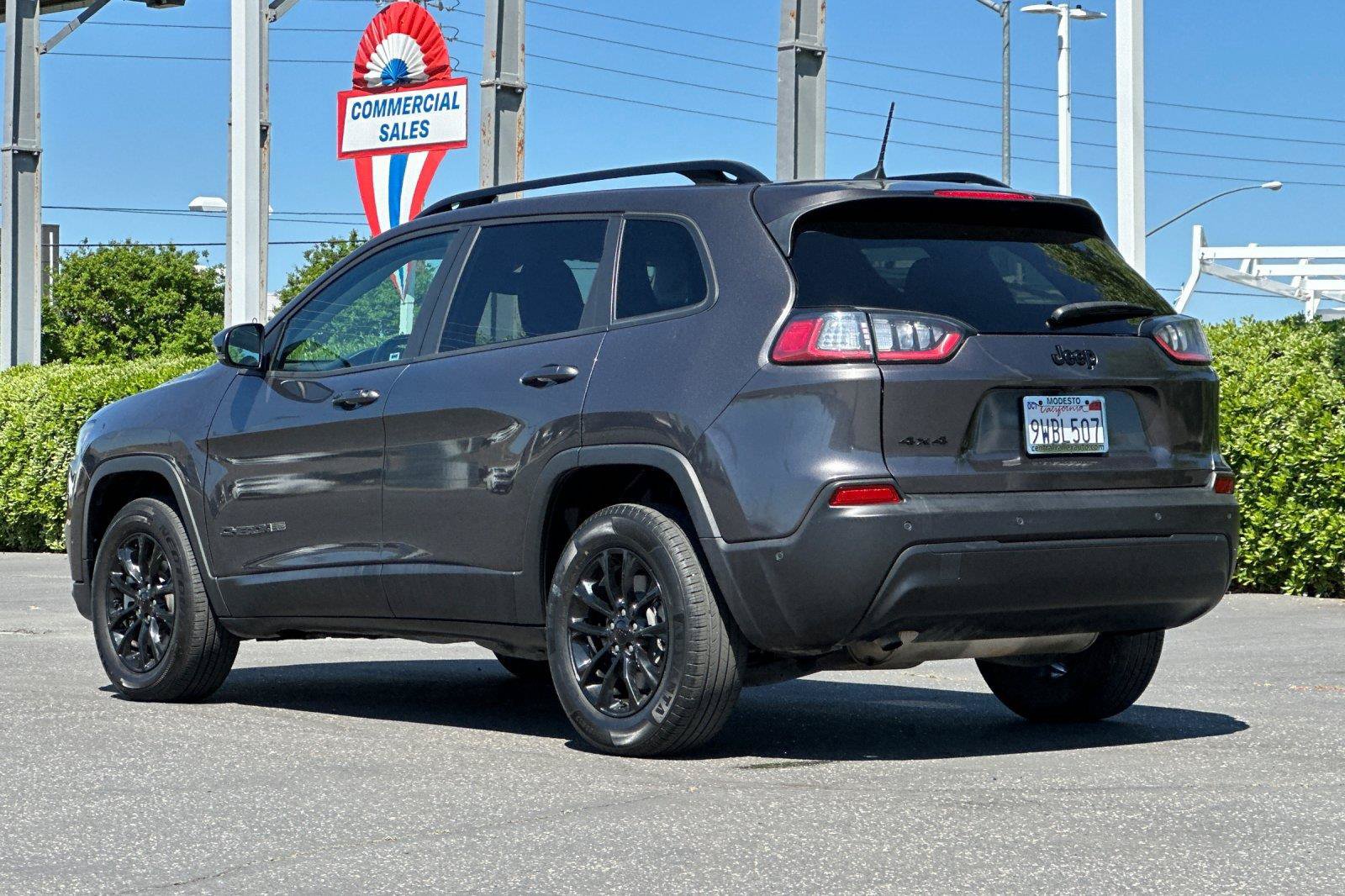 Certified 2023 Jeep Cherokee Altitude Lux AWD/4WD image 5