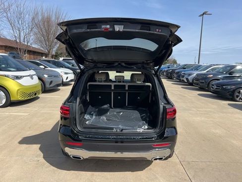 New 2026 Mercedes-Benz GLB 250 4MATIC image 10