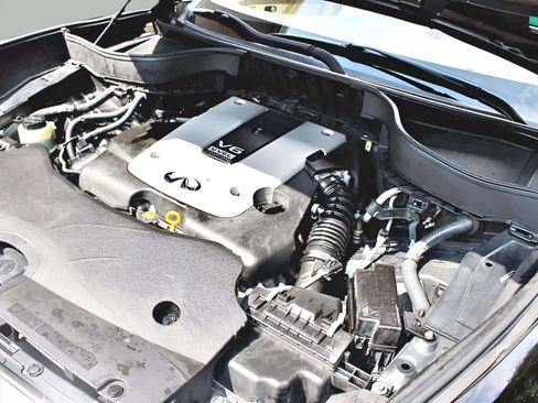 Used 2014 INFINITI QX70 3.7 Sport Utility 4D image 31