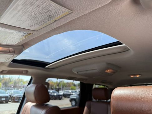 Used 2015 Toyota Sequoia Platinum AWD/4WD image 27