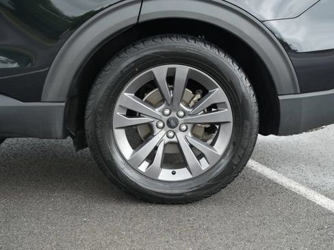 Used 2022 Ford Explorer XLT w/ Equipment Group 202A RWD image 46