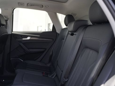 Used 2021 Audi Q5 e Premium AWD/4WD image 11