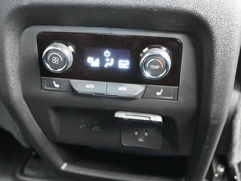 Used 2025 Chevrolet Traverse High Country w/ LPO, Floor Liner Package FWD image 20