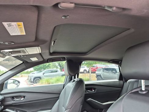 Used 2025 Honda Accord Sport image 28