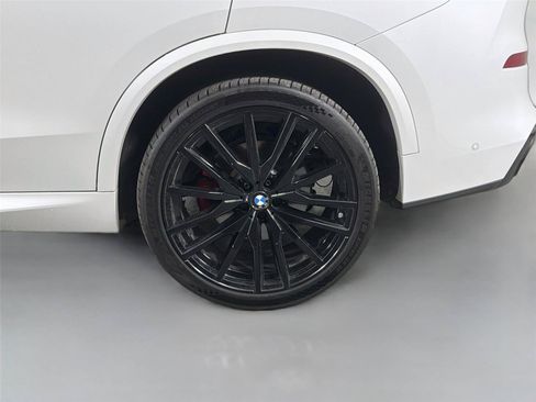 Used 2024 BMW X5 xDrive40i w/ M Sport Package AWD/4WD image 25