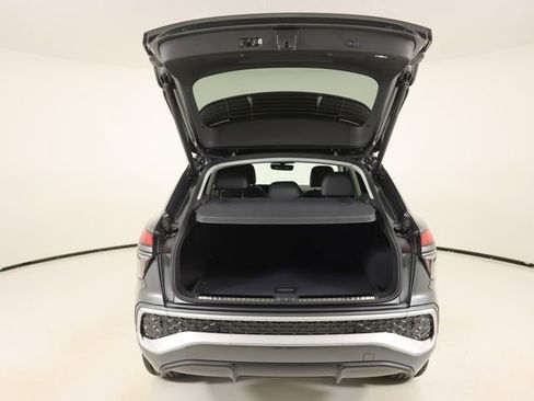 New 2026 Audi Q3 quattro 2.0T AWD/4WD image 24