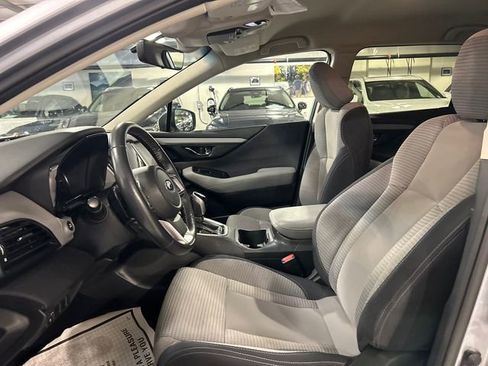 Used 2022 Subaru Outback Premium image 10