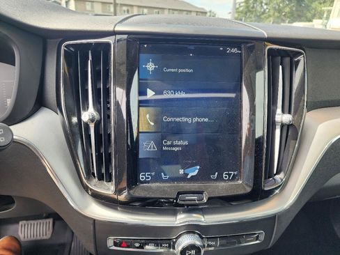 Used 2019 Volvo XC60 T5 Momentum w/ Premium Package AWD/4WD image 19