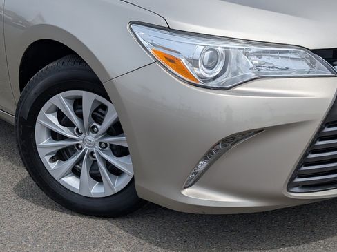 Used 2015 Toyota Camry LE FWD image 10