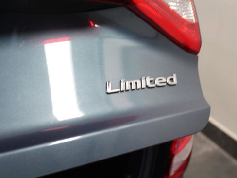 Used 2015 Hyundai Sonata Limited w/ Option Group 06 FWD image 32