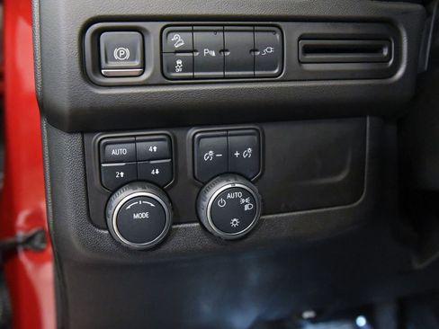 Used 2021 Chevrolet Tahoe Z71 AWD/4WD image 21