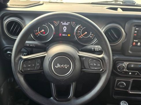 Used 2022 Jeep Wrangler Unlimited Sport AWD/4WD image 17