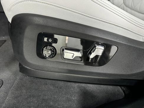 New 2026 BMW X7 xDrive40i image 31