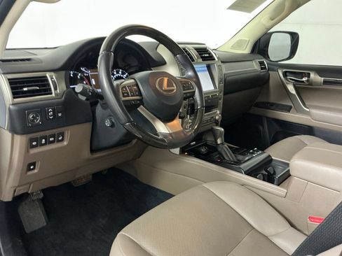 Used 2021 Lexus GX 460 Premium w/ Premium Package AWD/4WD image 21
