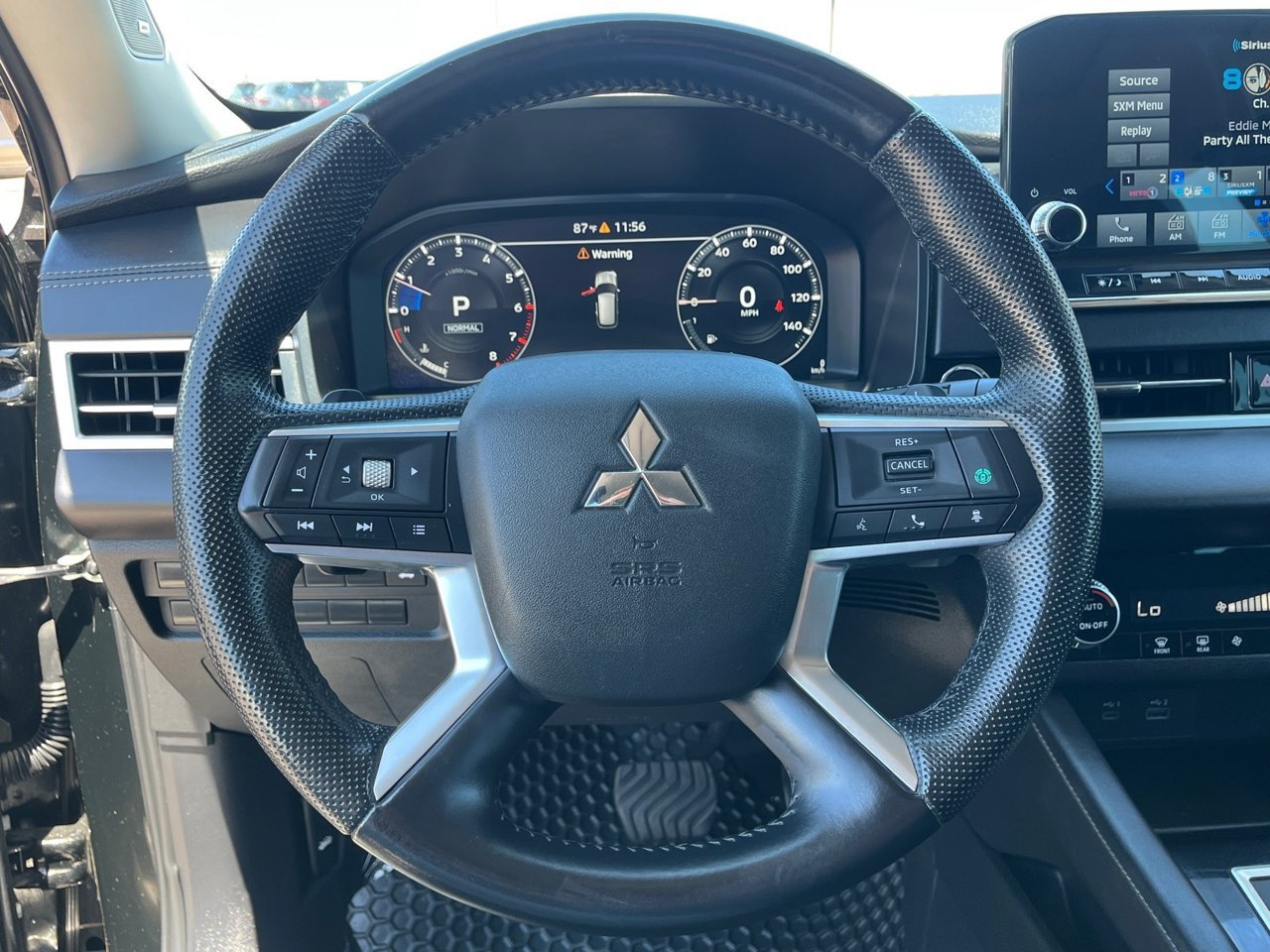 Used 2023 Mitsubishi Outlander SE FWD image 18