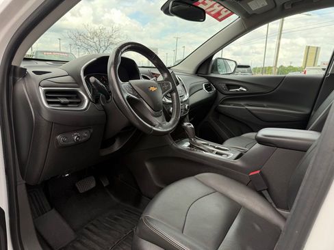 Used 2018 Chevrolet Equinox Premier image 12