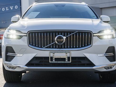 Used 2023 Volvo XC60 B5 Plus w/ Climate Package image 3