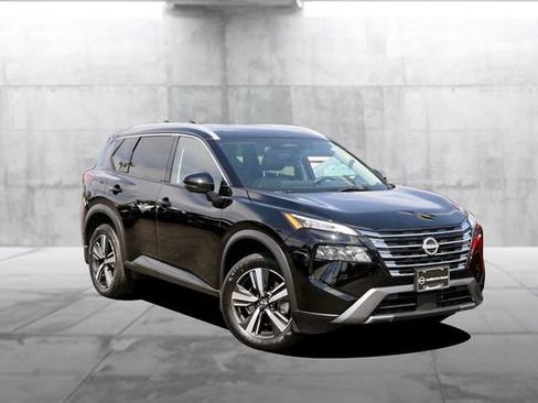 Certified 2025 Nissan Rogue SL w/ Tech Package AWD/4WD image 2