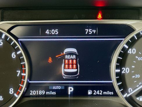 Used 2025 Nissan Pathfinder SL w/ Cargo Package AWD/4WD image 19