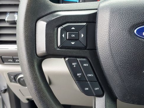 Used 2021 Ford F450 XLT w/ XLT Premium Package image 16