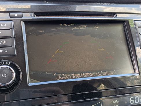 Used 2020 Nissan Rogue Sport SV image 31