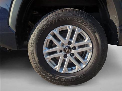 Used 2023 Toyota Tundra SR5 w/ SR5 Premium Package AWD/4WD image 6