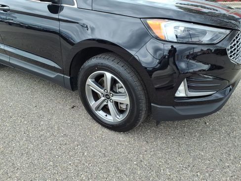 Certified 2024 Ford Edge SEL w/ Convenience Package AWD/4WD image 5