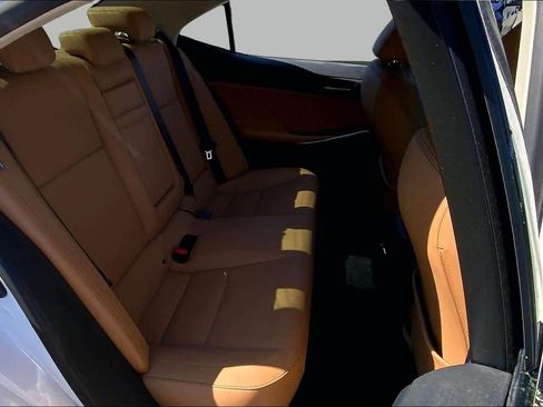 Used 2019 Lexus IS 300 AWD image 19