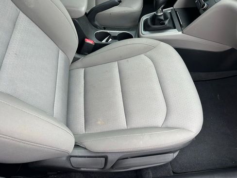 Used 2017 Hyundai Elantra SE image 15