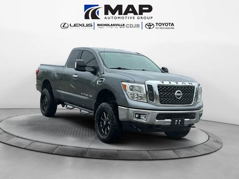 Used 2017 Nissan Titan SV AWD/4WD image 7
