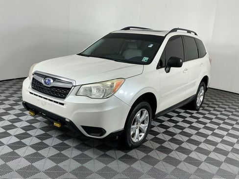 Used 2015 Subaru Forester 2.5i Premium w/ Popular Package #2 AWD/4WD image 4