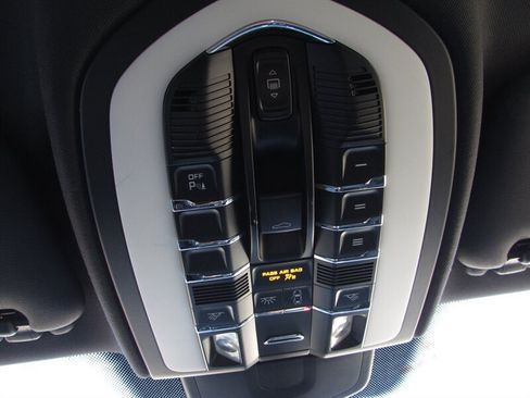 Used 2013 Porsche Cayenne AWD/4WD image 13