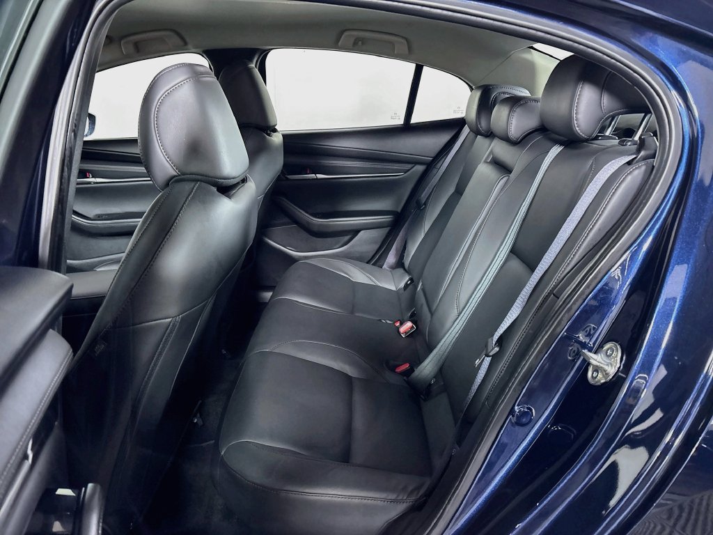 Used 2024 MAZDA MAZDA3 s FWD image 19