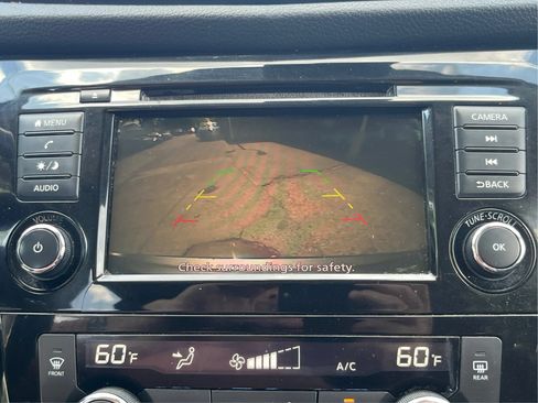 Used 2020 Nissan Rogue SV AWD/4WD image 28