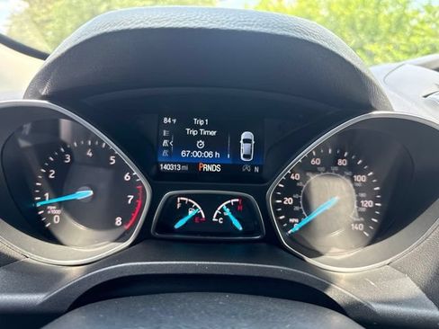 Used 2018 Ford Escape SE FWD image 12