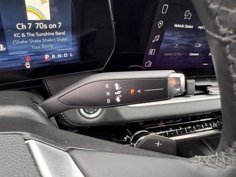 Used 2026 Chevrolet Equinox LT w/ Convenience Package II image 18