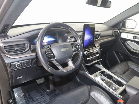 Used 2021 Ford Explorer Platinum w/ Equipment Group 601A image 30