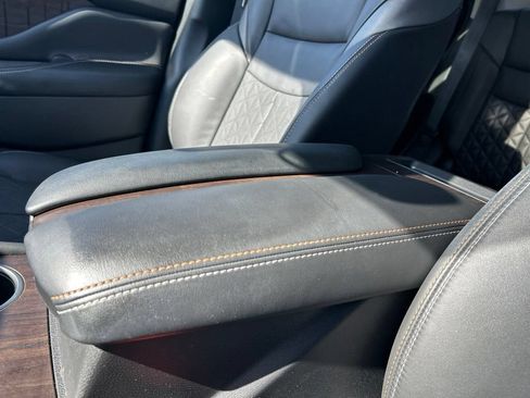 Certified 2024 Nissan Murano Platinum w/ Cargo Package FWD image 39