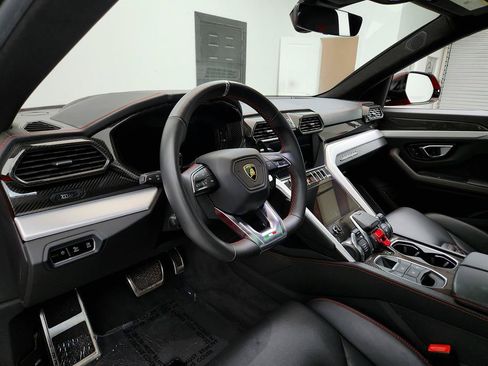 Used 2019 Lamborghini Urus AWD/4WD image 12