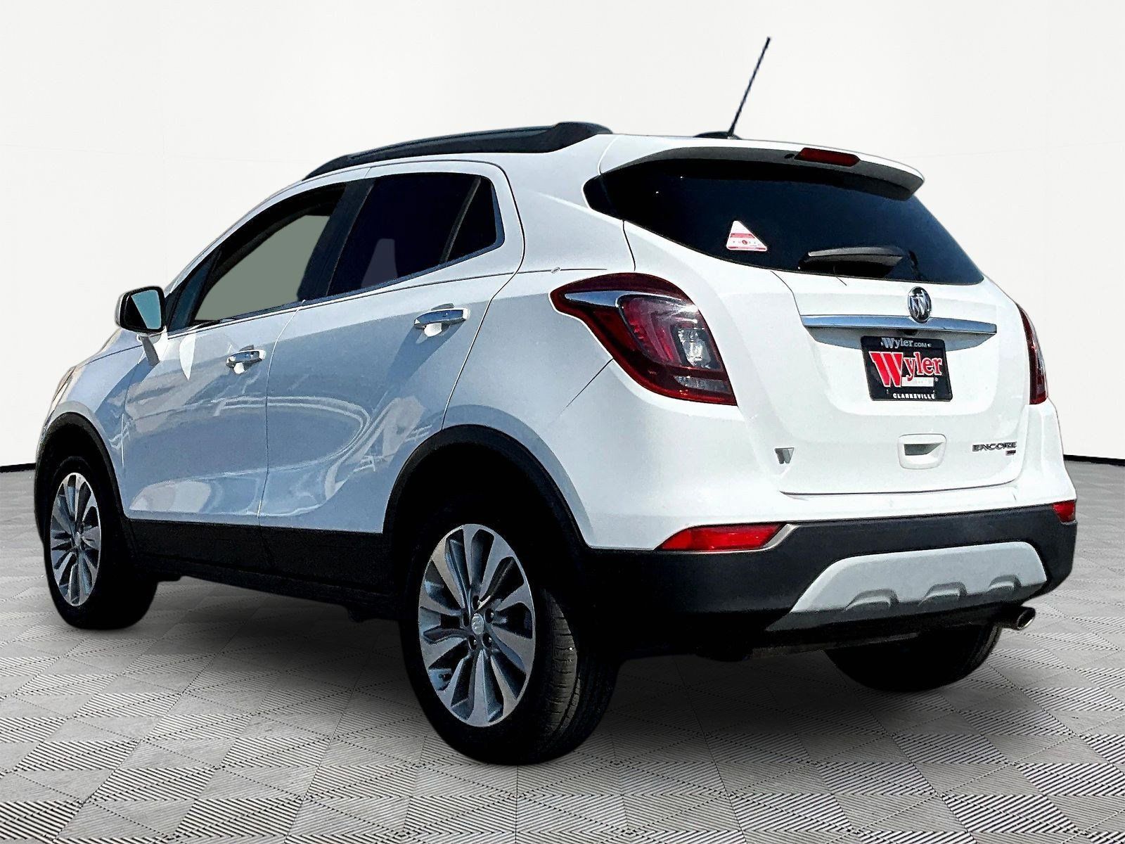 Used 2020 Buick Encore Preferred AWD/4WD image 4
