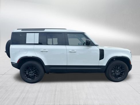 Used 2025 Land Rover Defender 110 S AWD/4WD image 6