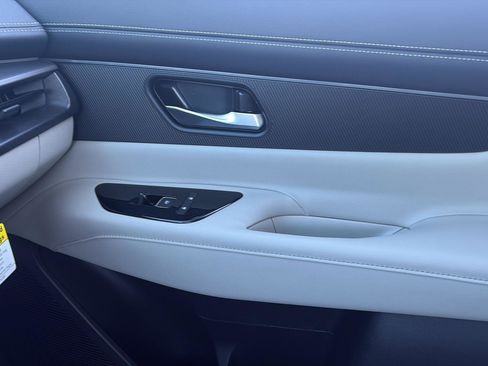 New 2025 Nissan Murano SV image 29