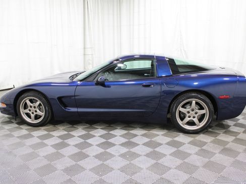 Used 2000 Chevrolet Corvette Hardtop w/ Memory Pkg image 23