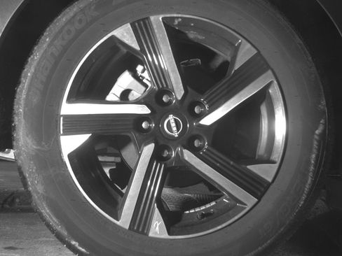 Used 2025 Nissan Sentra SV FWD image 15
