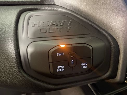 New 2026 RAM 2500 Laramie AWD/4WD image 29